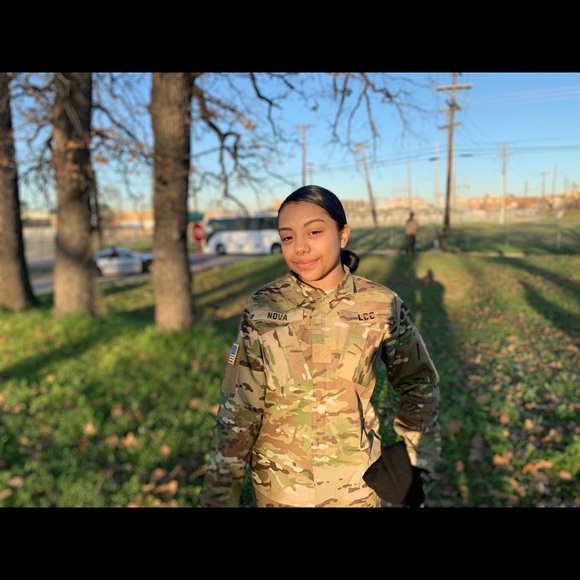 Meet your Posher, Gisselle - Picture 1 of 1